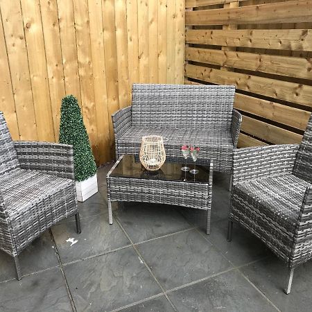 Lola Lodge - Luxury Hot Tub Retreat Newton on the Moor Экстерьер фото